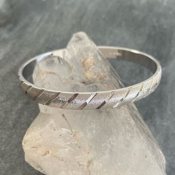 SOLD Vintage MONET Silver Bangle Bracelet - Picture 8 of 8